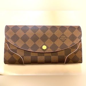 Authentic Louis Vuitton Ebene Caissa Wallet